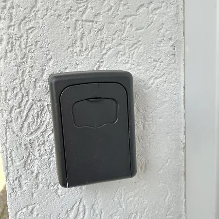 Mini Mit Garten Und Kueche Appartamento