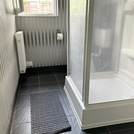 Mini Mit Garten Und Kueche Appartamento