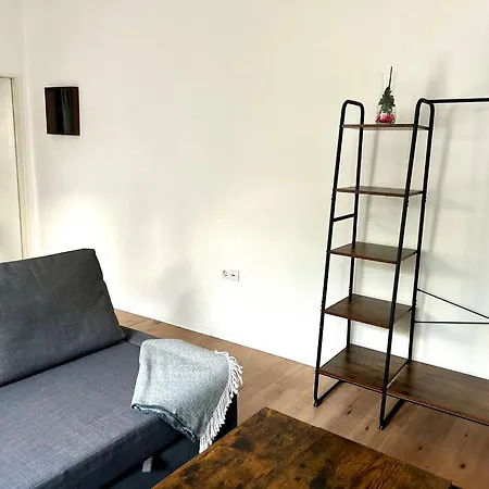 Mini Mit Garten Und Küche Apartamento