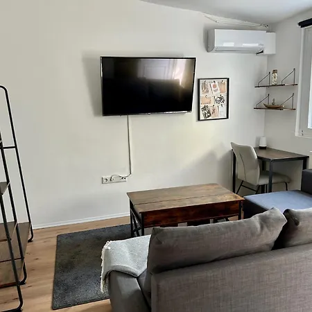 Mini Mit Garten Und Küche Apartamento Ilbenstadt