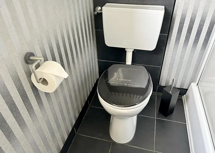 Mini Mit Garten Und Kueche Ilbenstadt