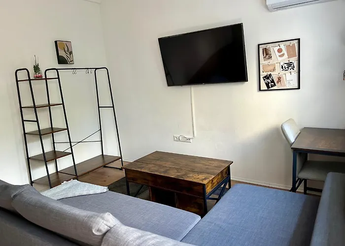 Mini Mit Garten Und Kueche Ilbenstadt